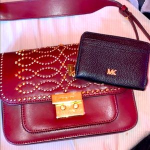 Micheal kors hang bag with mini wallet